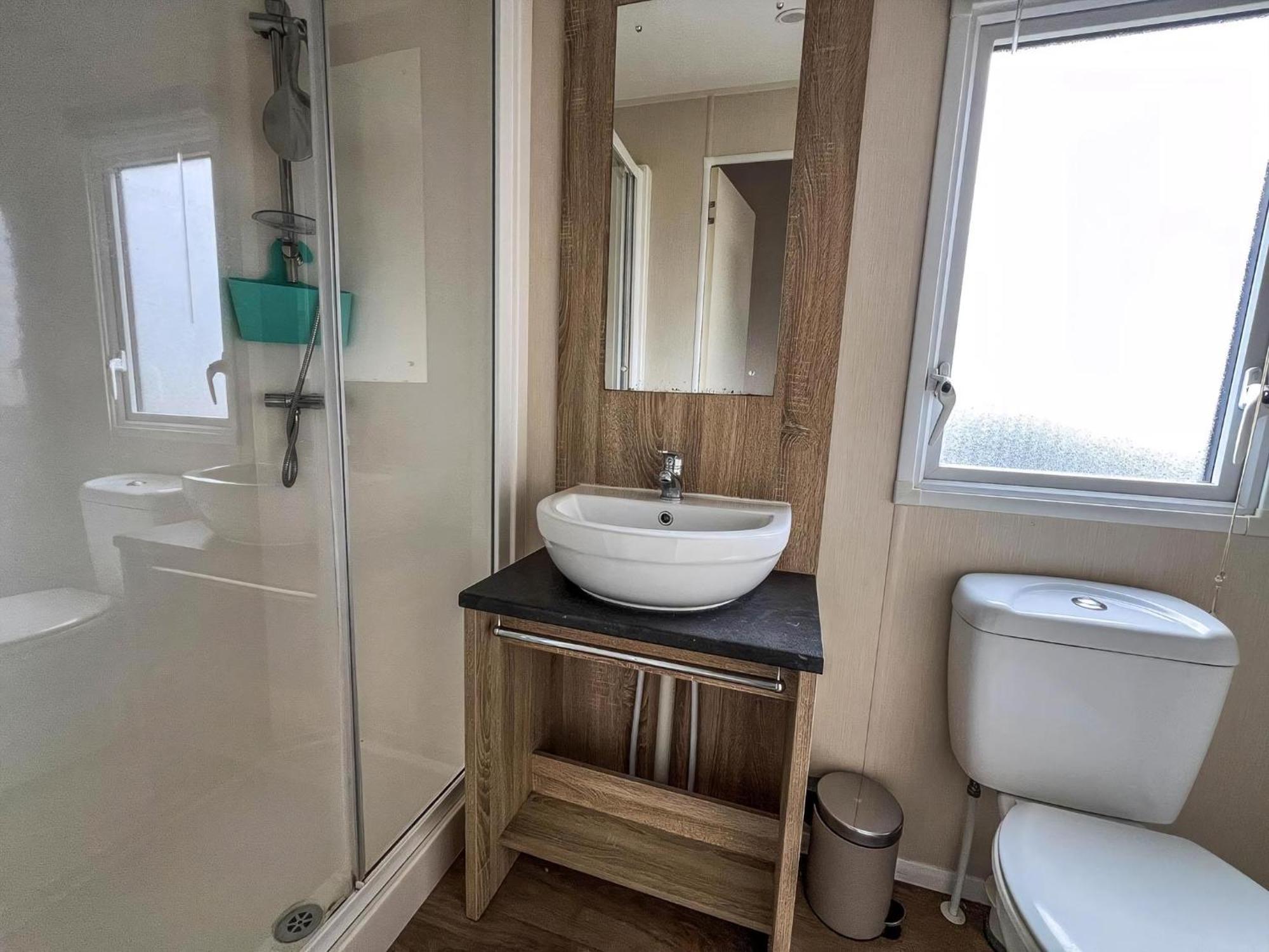 קלקטון און סי Modern 6 Berth Caravan With Wifi At St Osyth Beach In Essex Ref 28051Fv מראה חיצוני תמונה